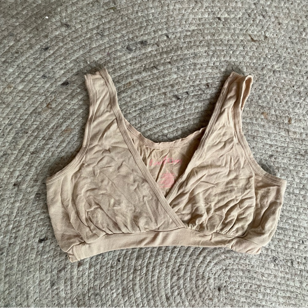 Soft cross nursing bra